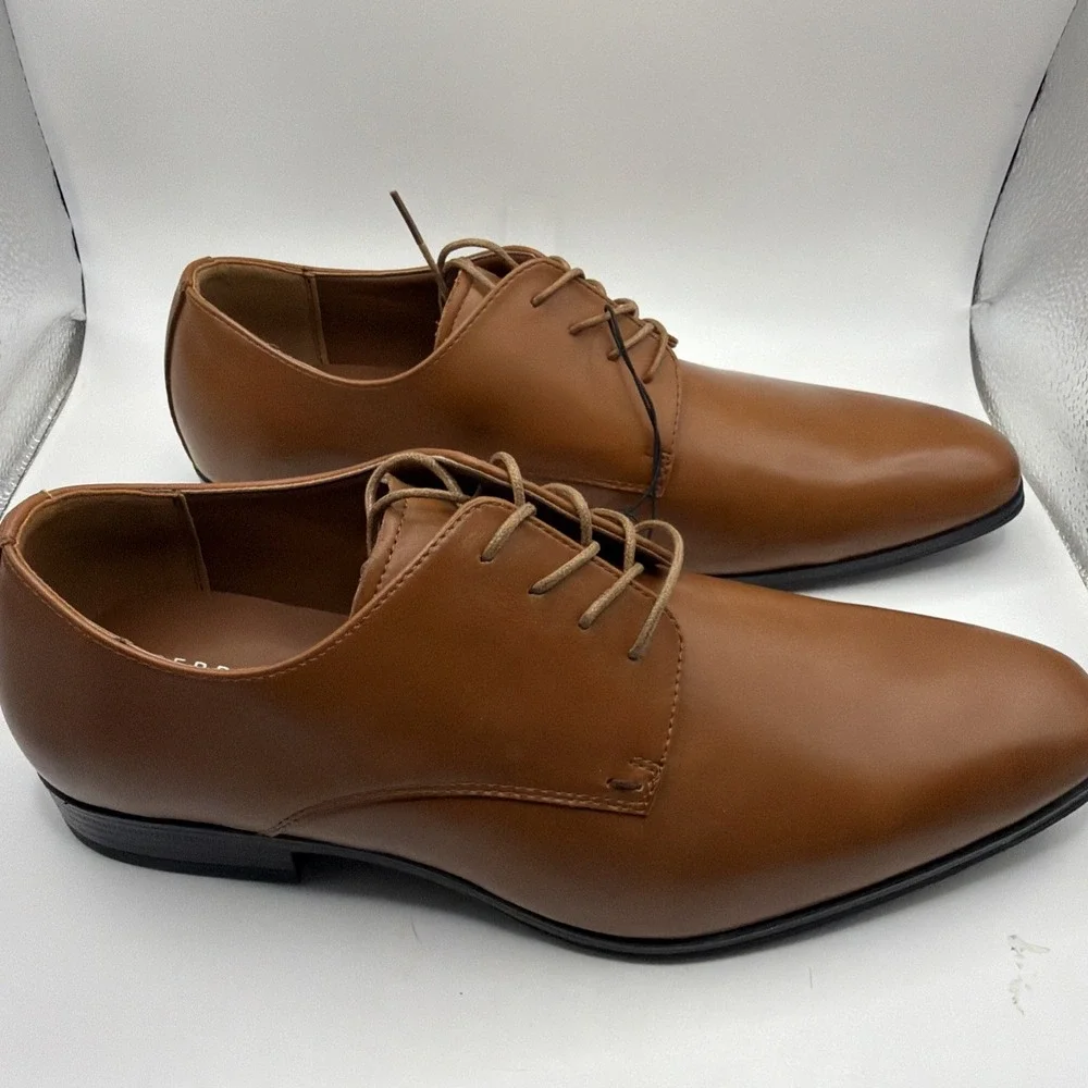 Perry Ellis Men's Faux Leather Derby Lace-Up Dress or Casual Shoe Brown Size 9.5